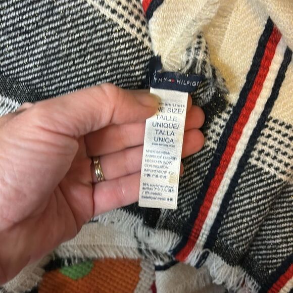 Tommy Hilfiger Bundle - Picture 7 of 10